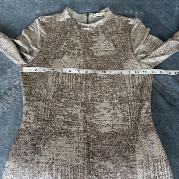 Alice + Olivia Delora Fitted Mock Neck Silver Midi Dress Size 10 - Picture 16 of 16